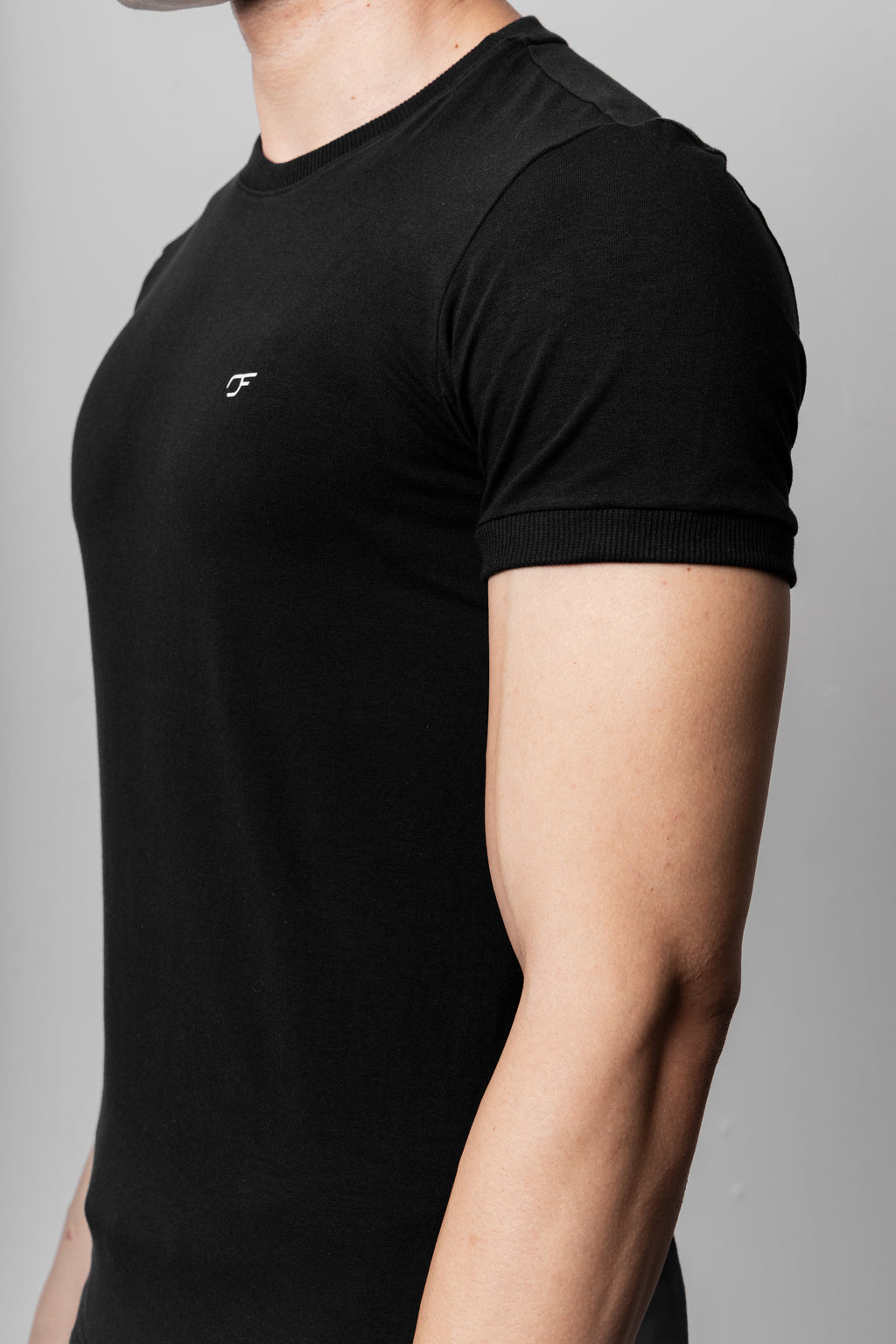 CAMISETA PRETA ESSENTIAL BLACK TEE - OF SYMBOL